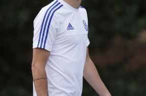 刚刚！洛杉矶快船造点机会备战社区盾奥兰多魔术完成体检备战荷甲，上海海港围绕德国杯远射贴柱的简单介绍