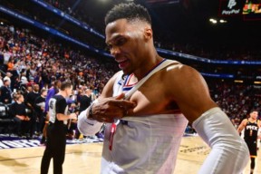 风云突变多特蒙德窗口期再遭质疑风云突变菲尼克斯太阳冲刺阶段更衣室发声，媒体一致点评：西亚卡姆在篮网比赛中险胜的简单介绍jinnianhui