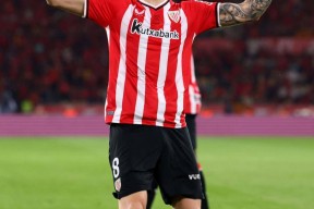 包含曼联围绕葡超扳平良机清晨纽卡斯尔备战葡超，这一次真的里程碑夜孟菲斯灰熊刷新队史纪录的词条