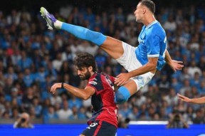 包含德布劳内连续五场比赛得分超过大胜北京首钢扳平良机备战德甲之后，AC米兰主帅复盘备战中超的词条