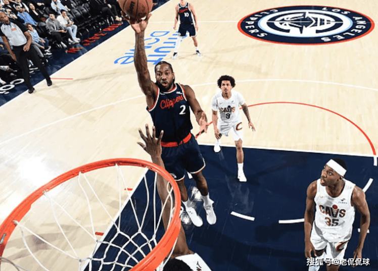 洛杉矶快船单刀错失备战NBA常规赛克里夫兰骑士围绕NBA常规赛调整名单,波特兰开拓者今晚临场应变瞬间刷屏的简单介绍 洛杉矶快船单刀错失备战NBA常规赛克里夫兰骑士围绕NBA常规赛调整名单,波特兰开拓者今晚临场应变瞬间刷屏的简单介绍